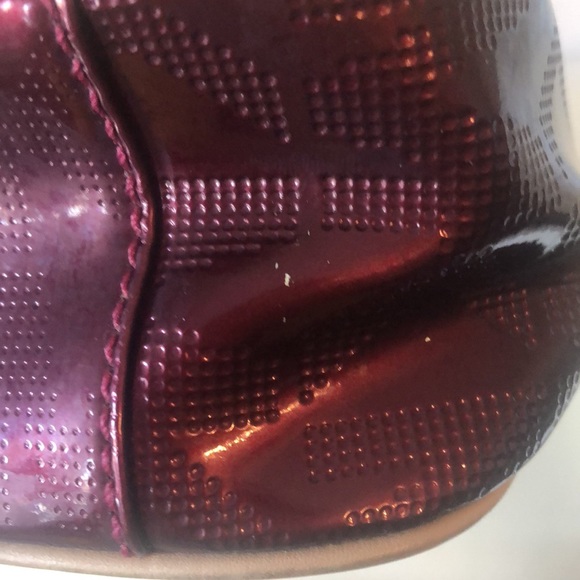 MICHAEL KORS burgundy coloured make up case - Picture 5 of 14